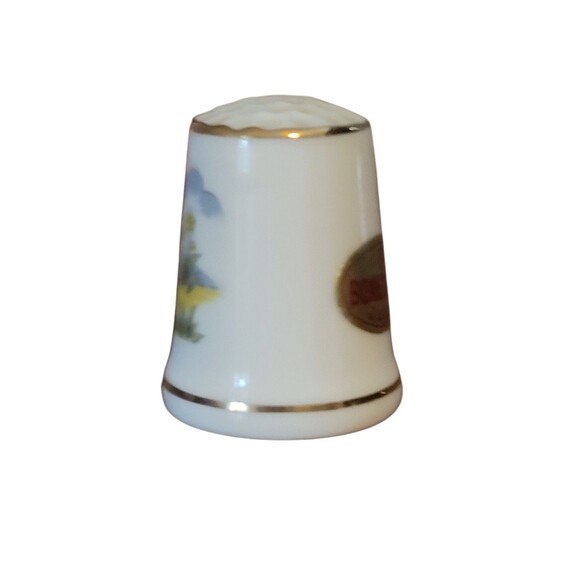 Vintage White Thimble Butterfly And Meadow Made in Japan Bone China - Picture 4 of 6